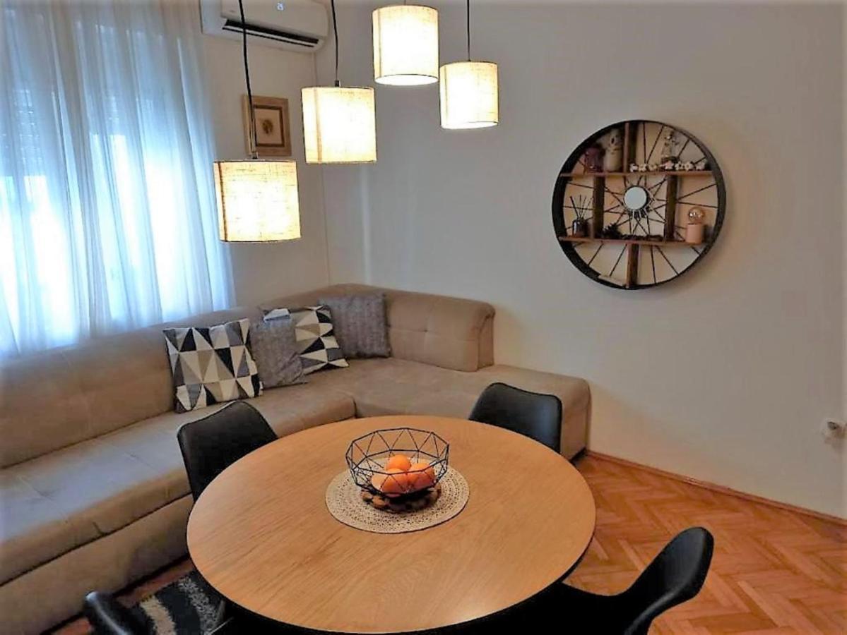 Apartment Tiger Lily โมสตาร์ ภายนอก รูปภาพ