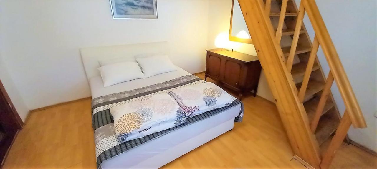 Apartment Tiger Lily โมสตาร์ ภายนอก รูปภาพ