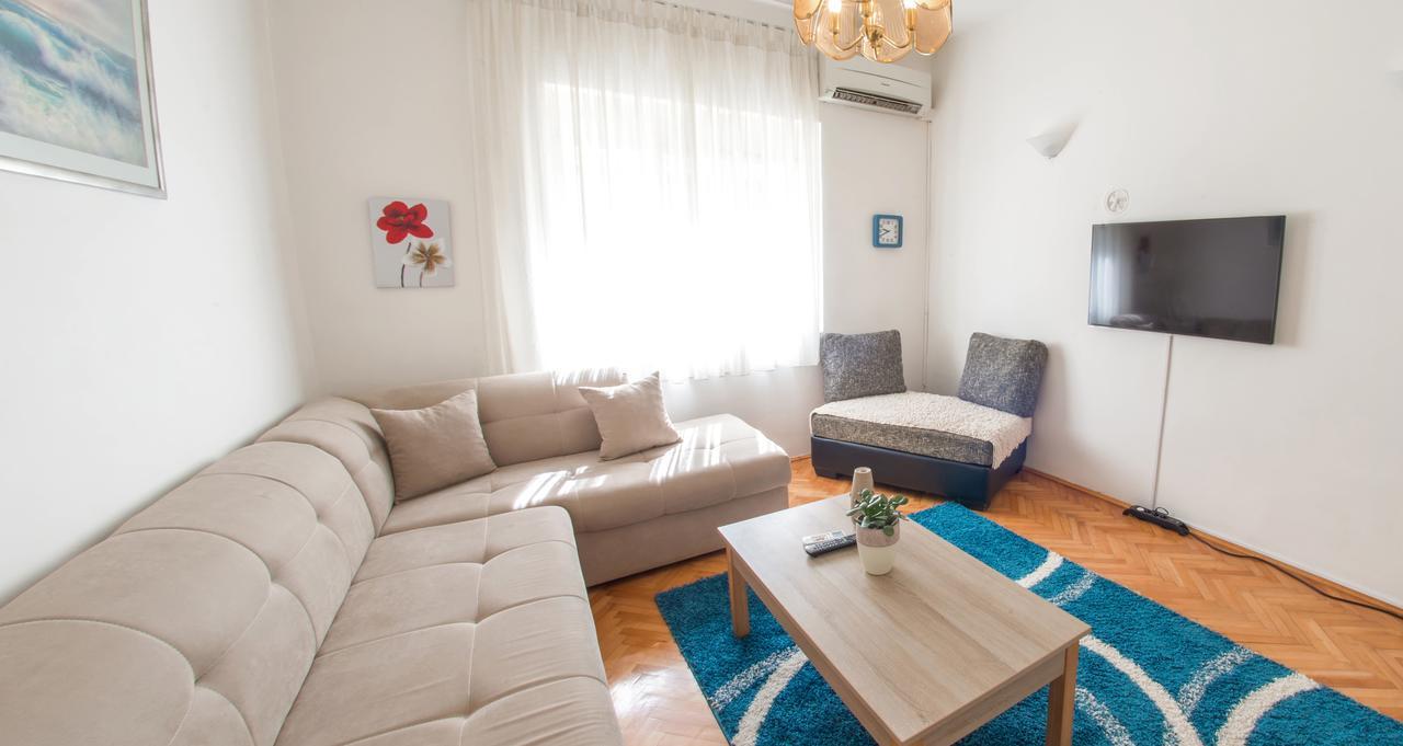Apartment Tiger Lily โมสตาร์ ภายนอก รูปภาพ