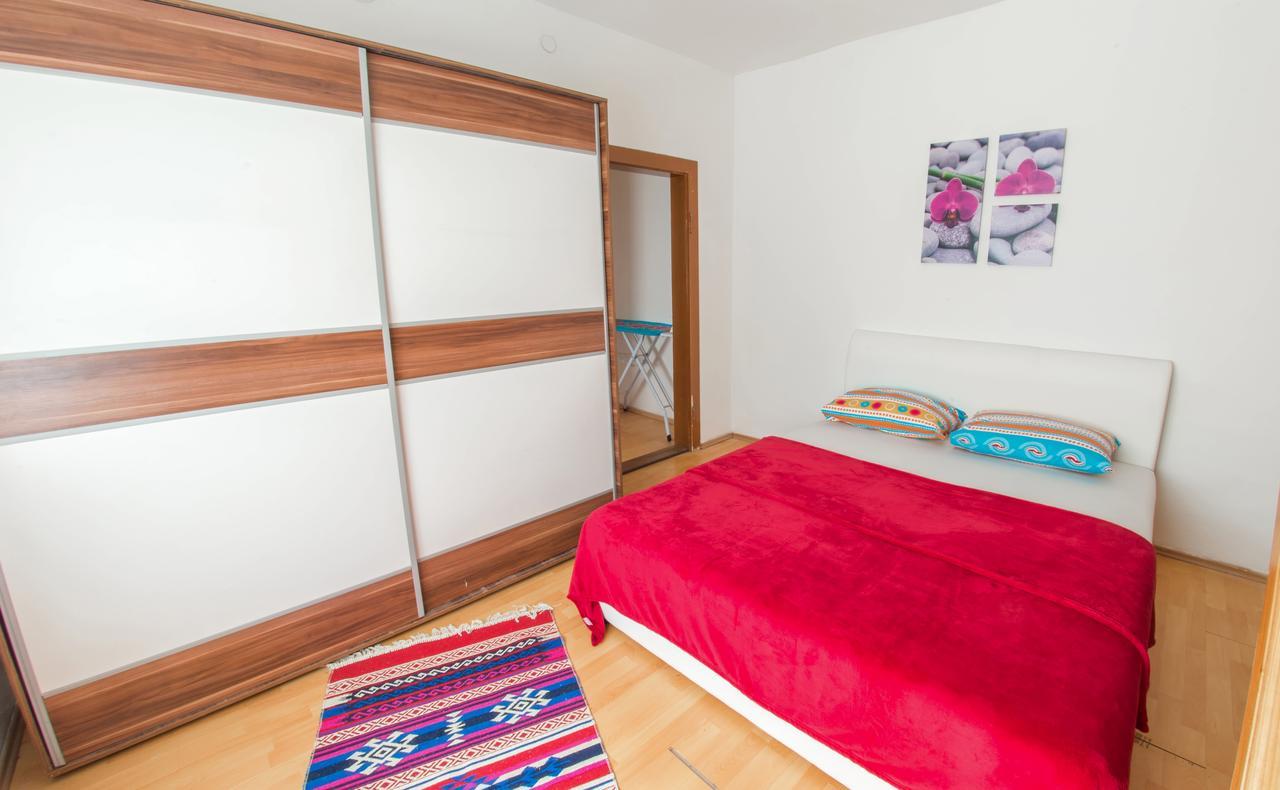 Apartment Tiger Lily โมสตาร์ ภายนอก รูปภาพ