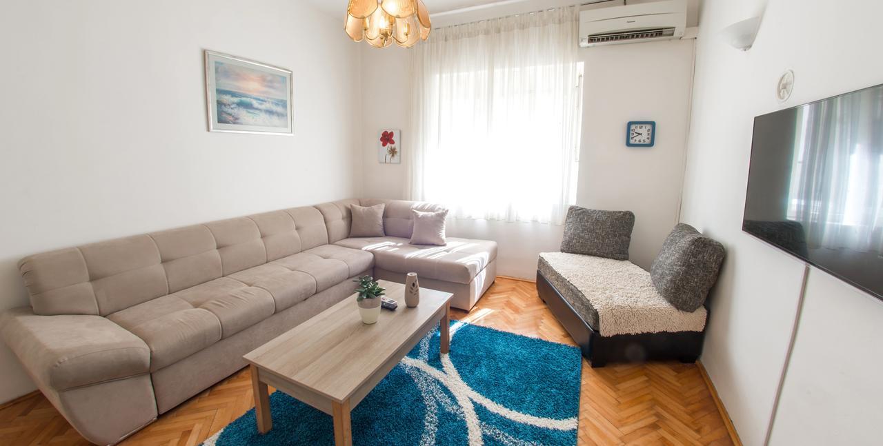 Apartment Tiger Lily โมสตาร์ ภายนอก รูปภาพ