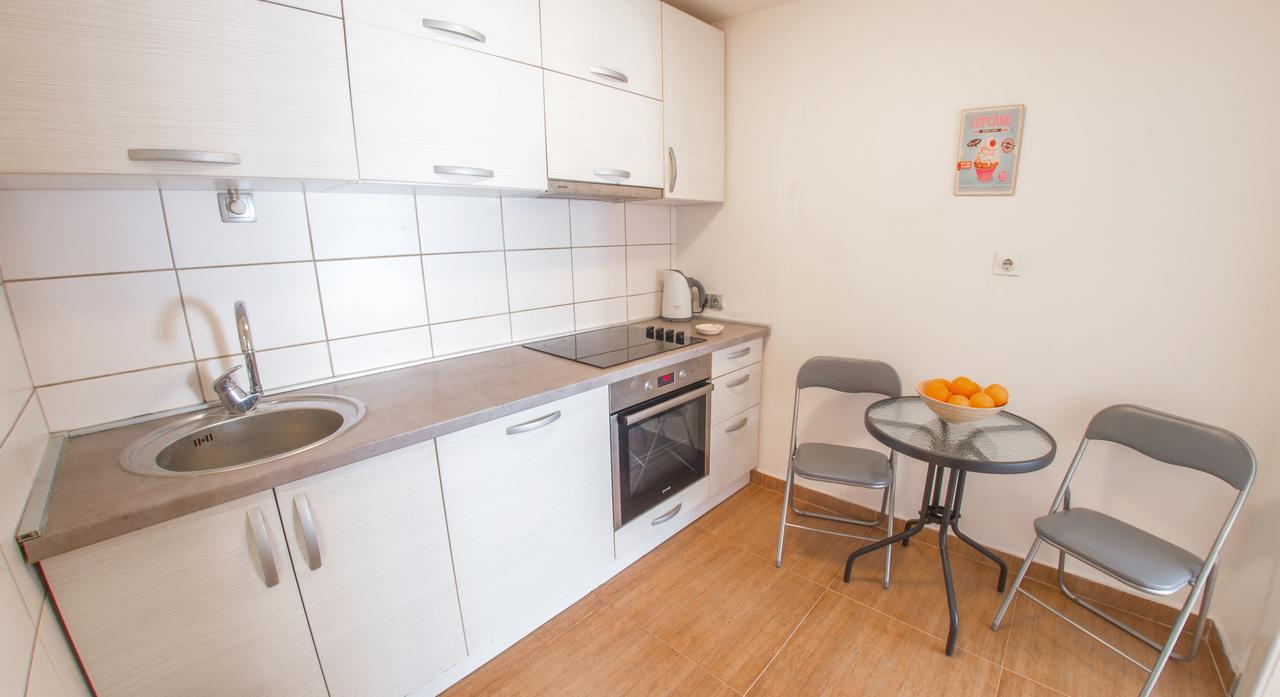 Apartment Tiger Lily โมสตาร์ ภายนอก รูปภาพ
